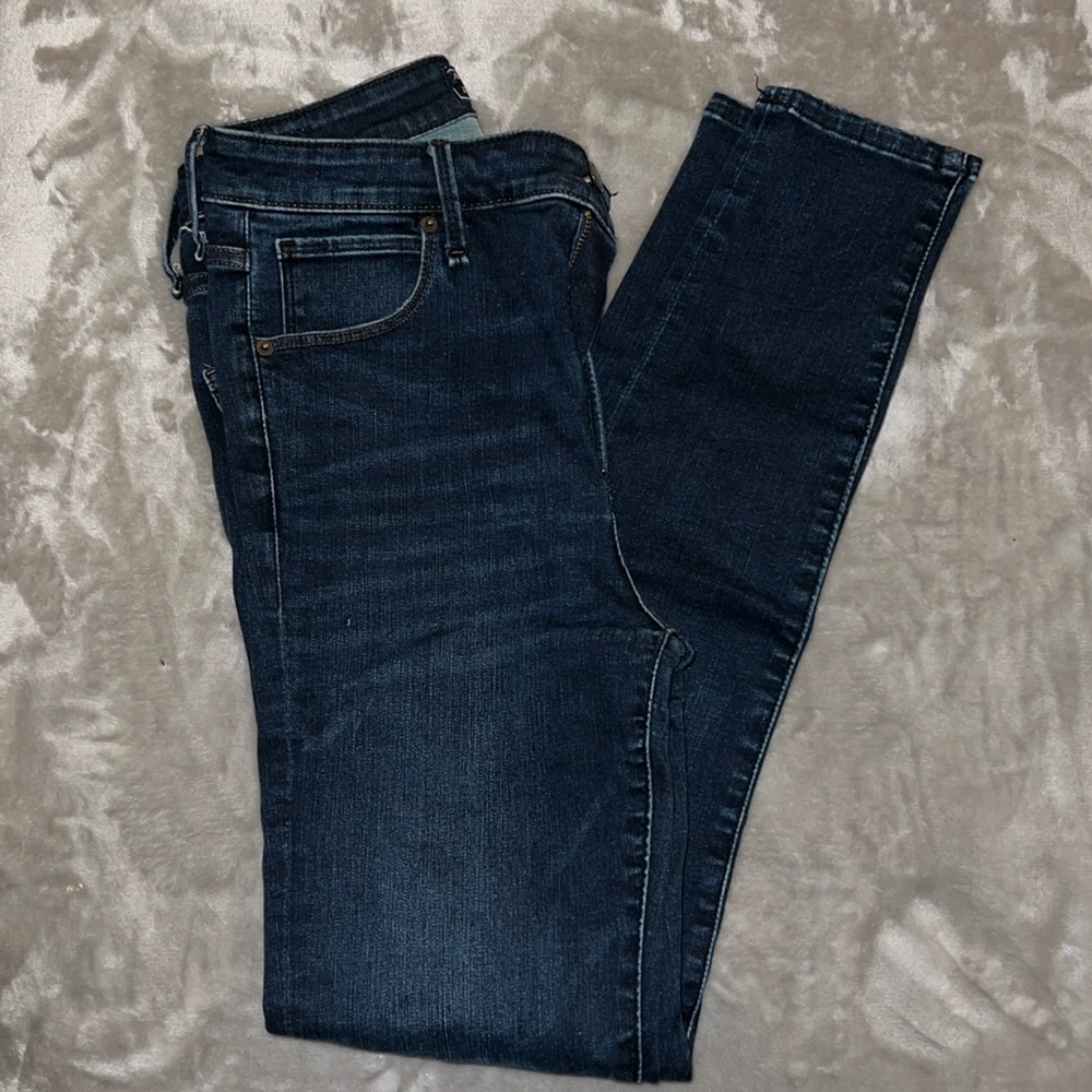 Skinny jeans